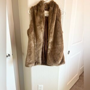 Carmin Brown Faux Fur Vest Size Medium